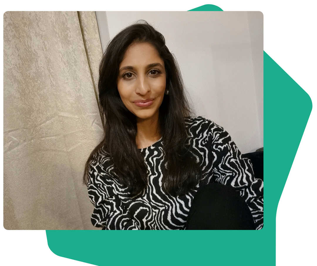 MS&ich: Patienten berichten Patientin Shivani lächelt in die Kamera